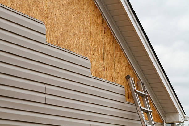 24/7 Emergency Siding Replacement experts in West Chicago, IL